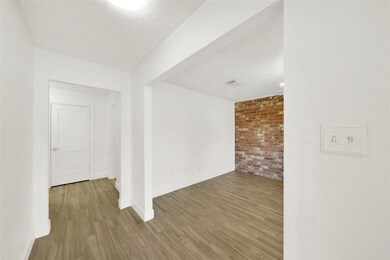 3732 Laura Leigh Dr, Friendswood, TX 77546 - photo 3