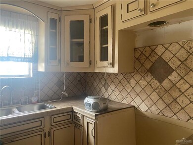 108 W Los Torritos St, Weslaco, TX 78596 - photo 6