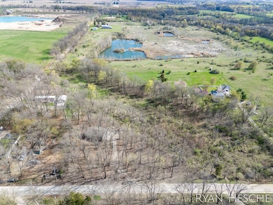 9-web-or-mls-1057 W Tuttle Rd-9