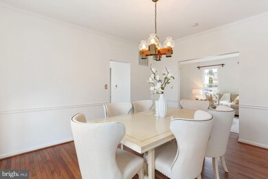 8923 Magnolia Ridge Rd, Fairfax Station, VA 22039 - photo 6