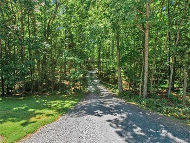 Picturesque entrance to home