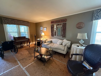 913 N 5th St, Enid, OK 73701 - photo 3