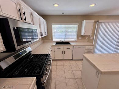 10247 Trailing Dalea Ave, Las Vegas, NV 89135 - photo 6