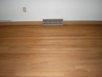 15 Mercer St, Wilkes Barre, PA 18705 - photo 4