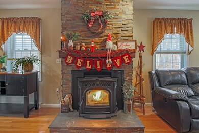 458 Reed St, Warren, MA 01083 - photo 5