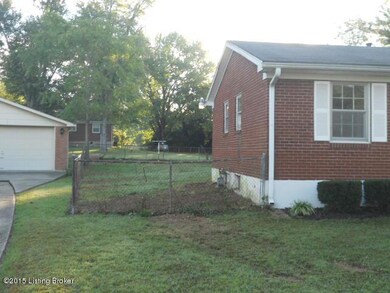 9109 Cinderella Ln, Louisville, KY 40229 - photo 4