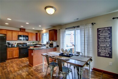 1542 E Gateway Heights Loop, Sedro-Woolley, WA 98284 - photo 5