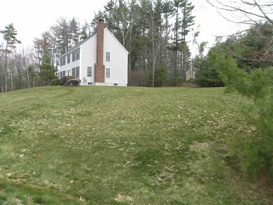 4 Lori Ln, Londonderry, NH 03053 - photo 4