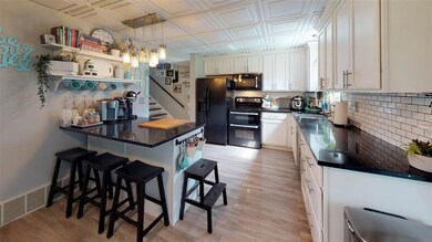 134 Saunders St, Scott Depot, WV 25560 - photo 7