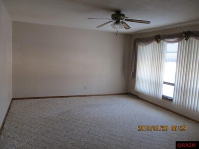 616 12th St N, New Ulm, MN 56073 - photo 4