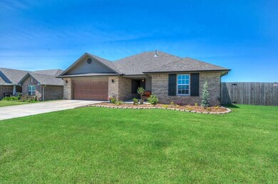 1906 Glenbrook Dr, Shawnee, OK 74804 - photo 3