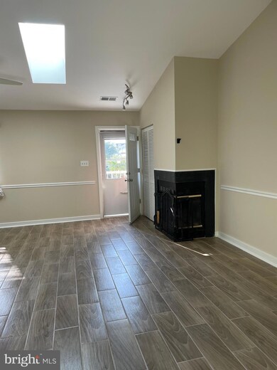 31 Hawthorne Ct NE unit 31, Washington, DC 20017 - photo 3