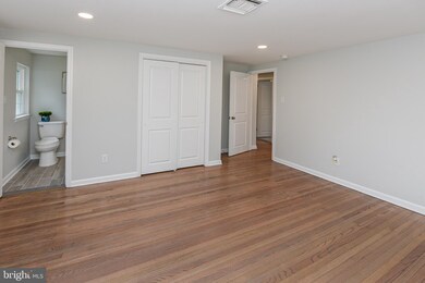 638 E Manoa Rd, Havertown, PA 19083 - photo 5