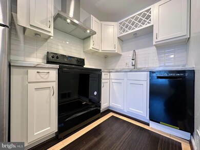 48 Daimler Dr unit 109, Capitol Heights, MD 20743 - photo 5