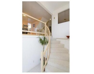 389 Captain Eames Cir unit 389, Ashland, MA 01721 - photo 2