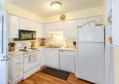 6 Kitchen - Copy