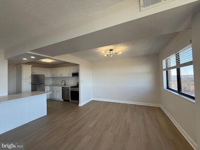 Presidential Towers unit 1722, Adelphi, MD 20783 - photo 4