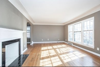 3575 Grosvenor Rd, Cleveland, OH 44118 - photo 4