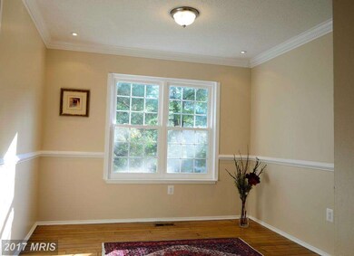 2330 Hunters Square Ct, Reston, VA 20191 - photo 6