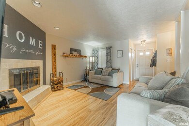 2348 Railsplitter Ave, Lincoln, IL 62656 - photo 4