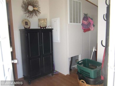 128 Mechanicsburg Dr, Bunker Hill, WV 25413 - photo 5