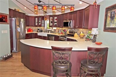 Quartz-top breakfast bar