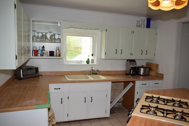 44 Elm St, Lancaster, NH 03584 - photo 7