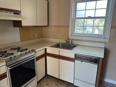 456 Cold Spring Ave unit 2A, West Springfield, MA 01089 - photo 6