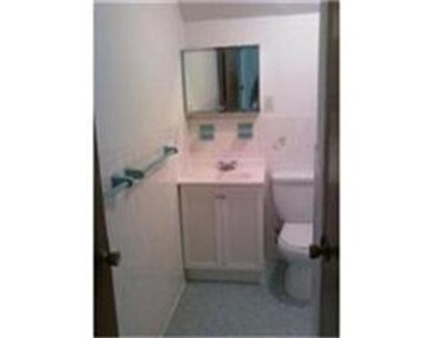 185 Grove St unit 4, West Roxbury, MA 02132 - photo 3