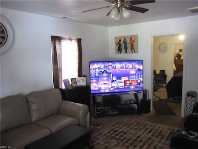 308 Hogart St, Franklin, VA 23851 - photo 4