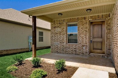 3902 SW Capstone Ave, Bentonville, AR 72712 - photo 2