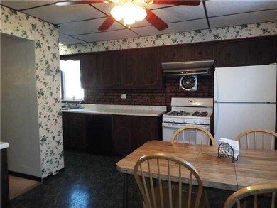 Kitchen. Good size eat in kitchen