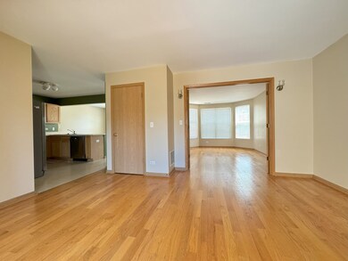403 Reagan Dr unit 1, Oswego, IL 60543 - photo 5
