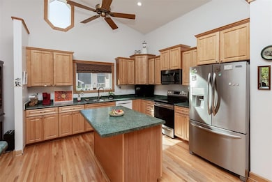 5113 SE 27th St, Des Moines, IA 50320 - photo 6