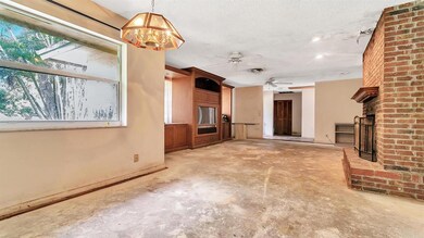 Living area (2)
