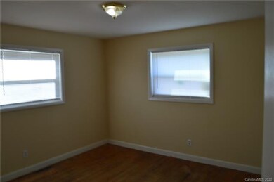 736 Mocksville Hwy, Statesville, NC 28625 - photo 7