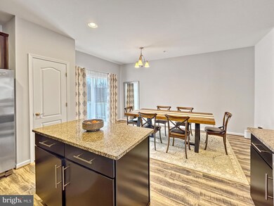 12745 Longford Glen Dr, Germantown, MD 20874 - photo 5