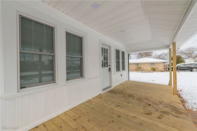 218 Roxboro Rd, Vermilion, OH 44089 - photo 5