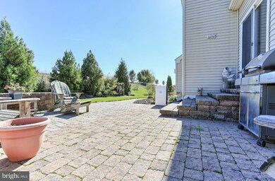 9064 Lindale Ave, Greencastle, PA 17225 - photo 2