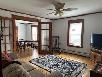 238-240 Franklin Street livingroom 2