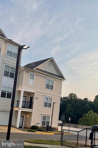 11331 Aristotle Dr unit 5-212, Fairfax, VA 22030 - photo 2