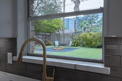 1135 Stonecrest Dr, Houston, TX 77018 - photo 5