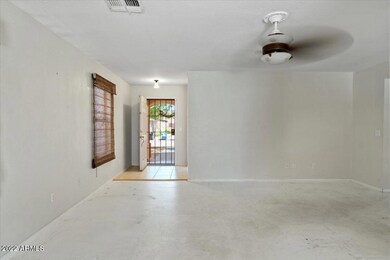 03-Living Room