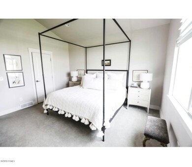 Listing_453916_Photo_4