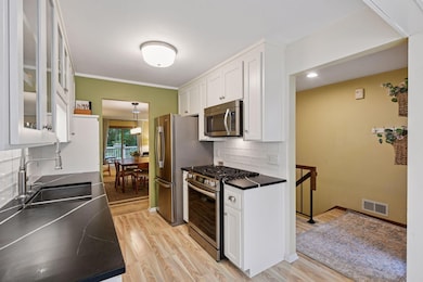 1623 Black Oaks Place N, Plymouth, MN 55447 - photo 5