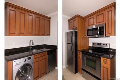 425 Main St unit 425-B, Northport, NY 11768 - photo 2