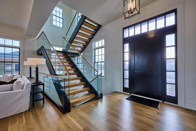 Eb20 foyer:stairs