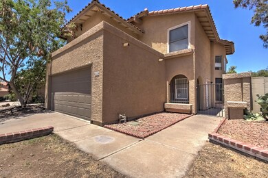 5330 E Fairfield St-7