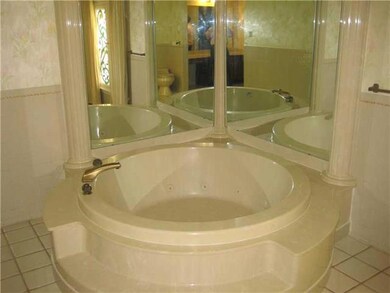 Master Bath/Spa.