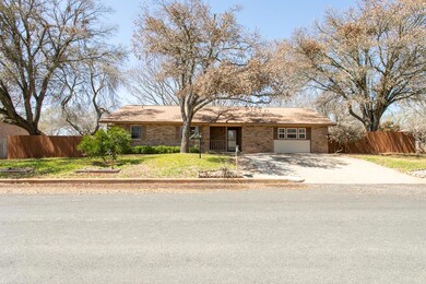 103 W Driftwood Dr, Fredericksburg, TX 78624 - photo 3